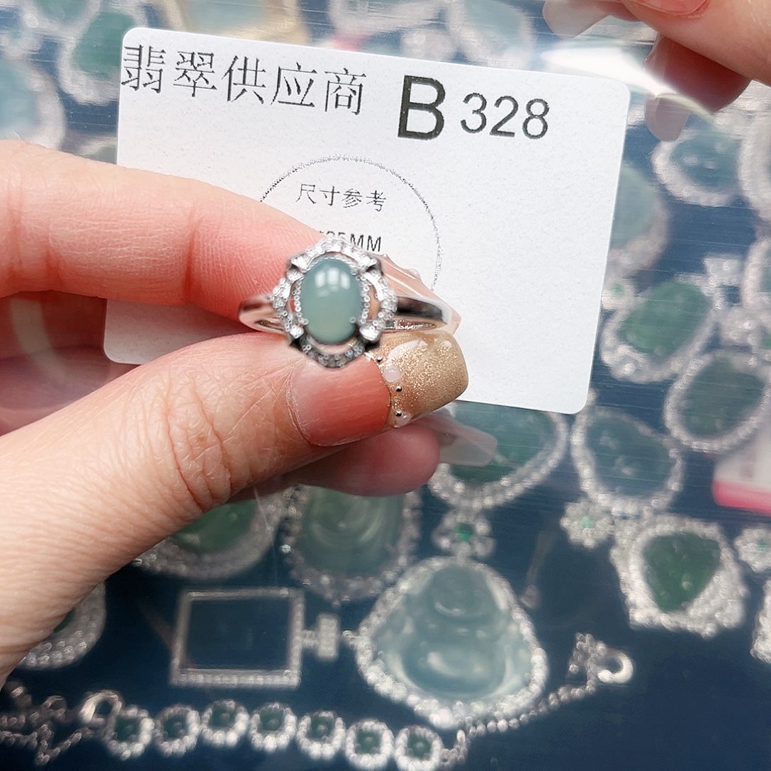 翡翠颈饰未镶嵌翡翠328