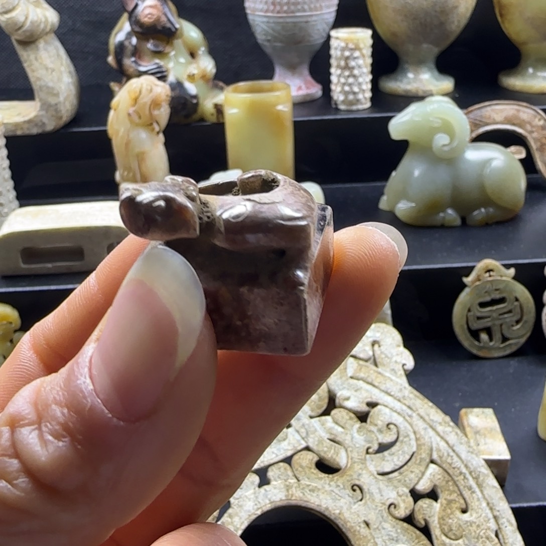 和田玉（糖玉）车挂未镶嵌华*子