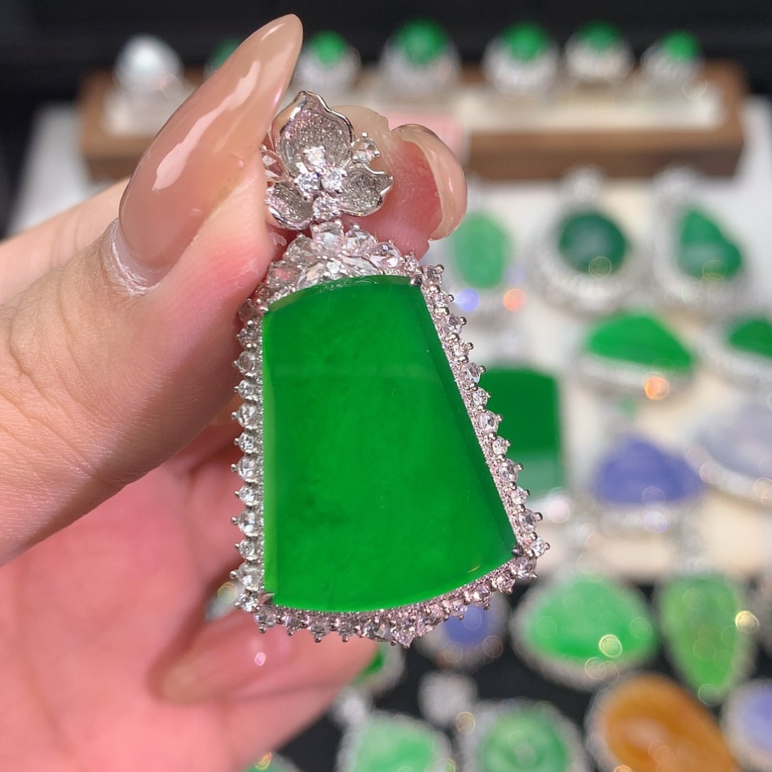 翡翠颈饰18K金镶嵌11111111