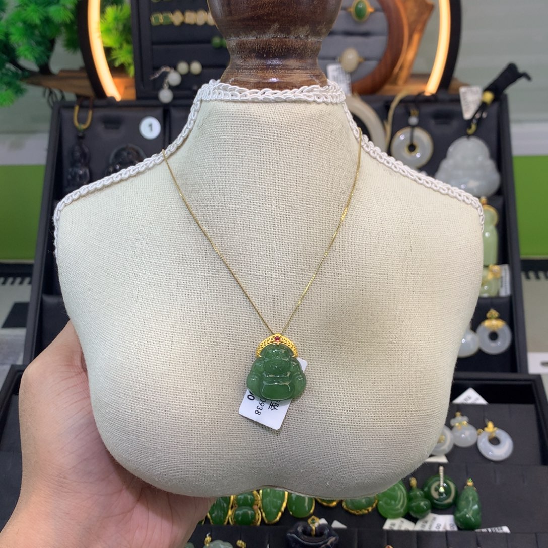 和田玉18K金镶嵌吊坠(赠链)