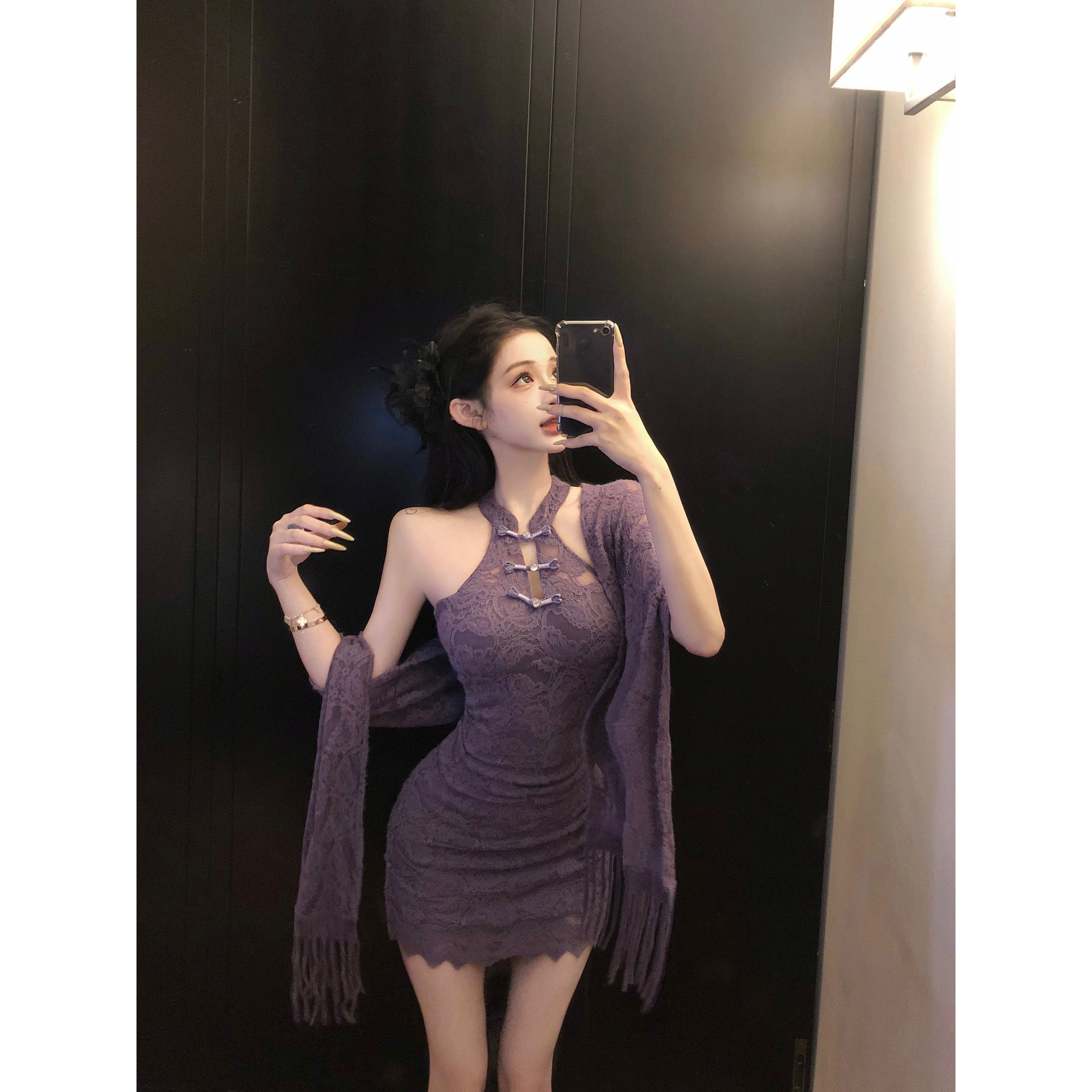 新中式秋冬露肩蕾丝挂脖连衣裙女打底修身显瘦披肩套装辣妹性感