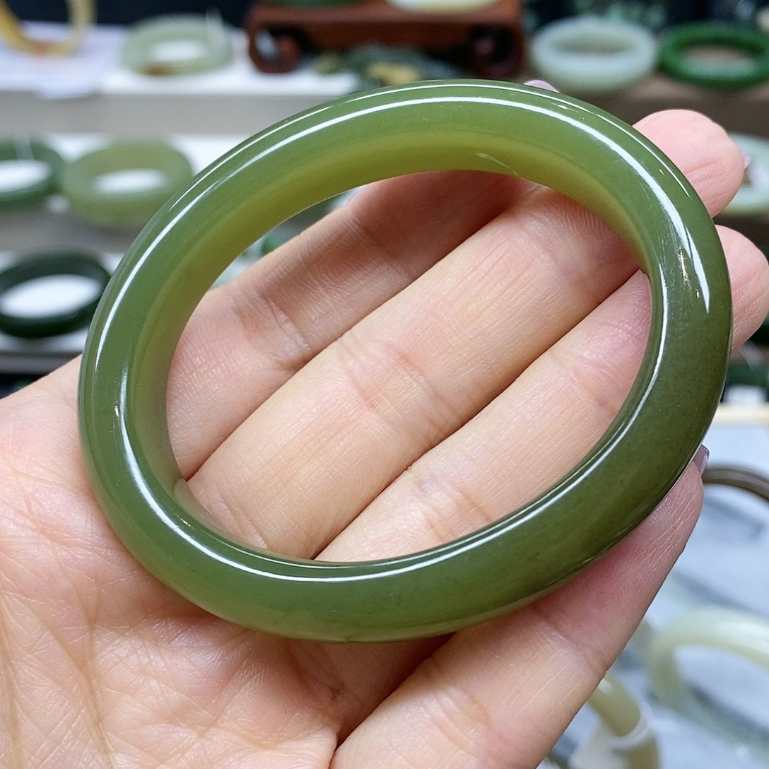 【闪购商品】和田玉手镯未镶嵌