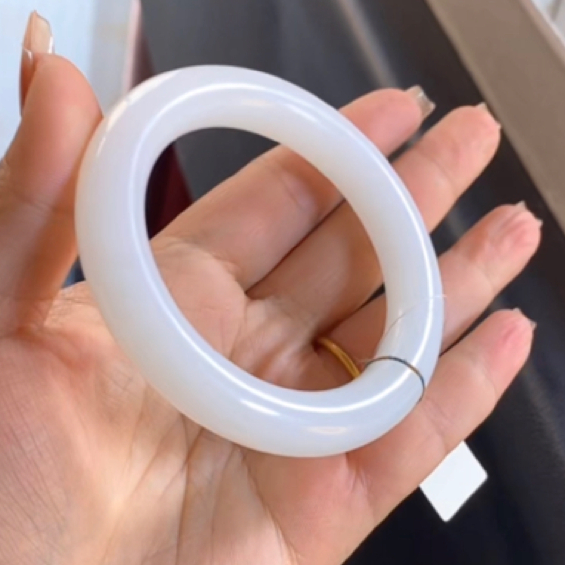 和田玉精品白玉手镯