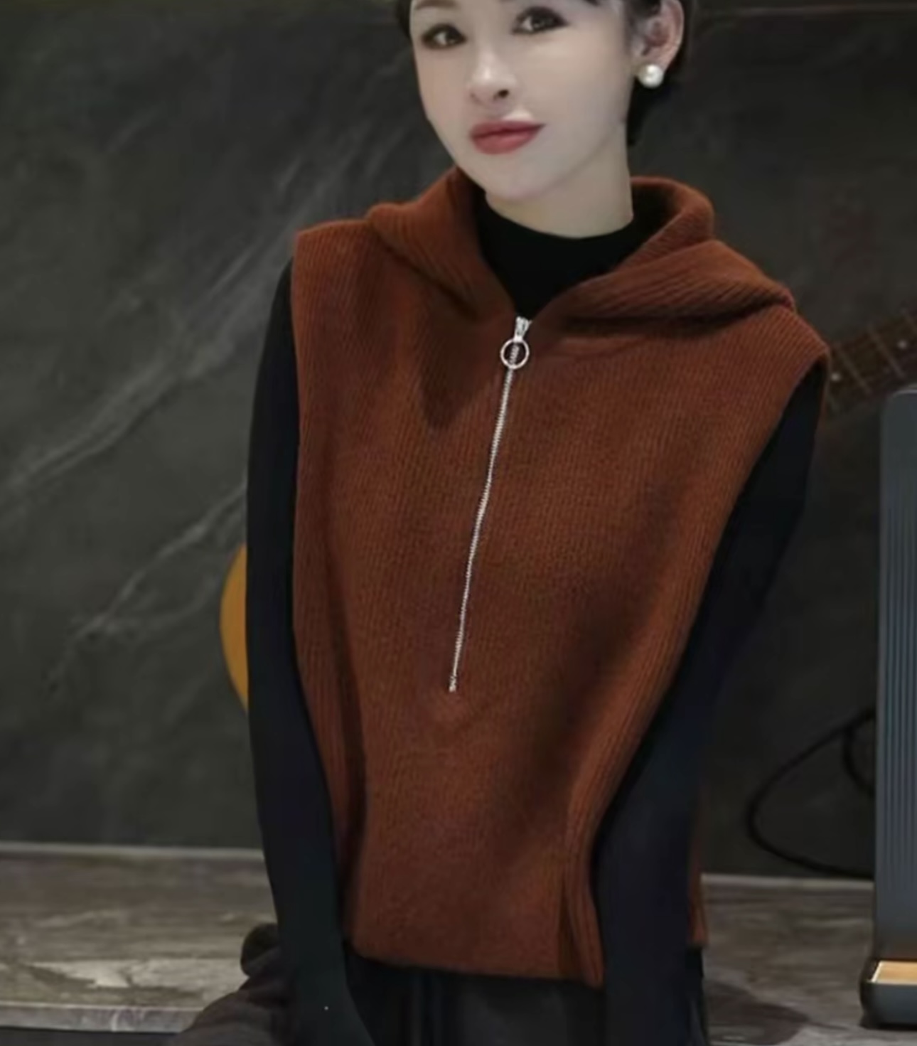 欧货毛衣纯色无袖针织打底衫马甲2025秋季连帽设计感马夹上衣女装