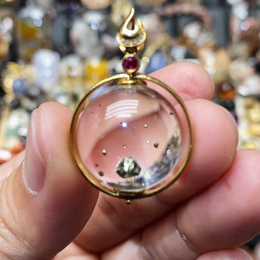 水晶颈饰18K金镶嵌天然精致水晶吊坠