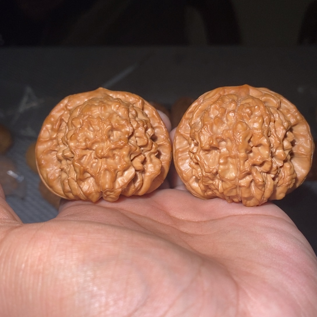 吊坠桃核50尺龙鼎。 