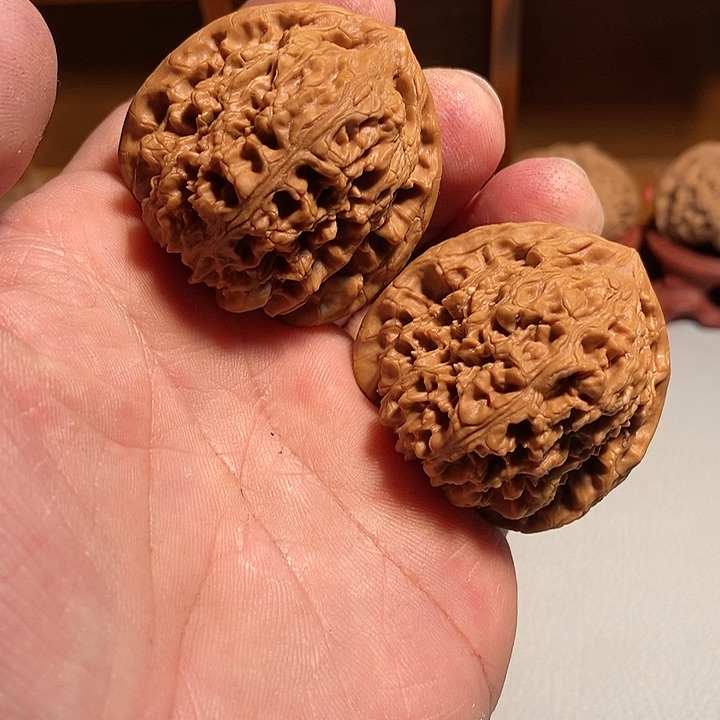 【闪购商品】文玩核桃吊坠星*雨