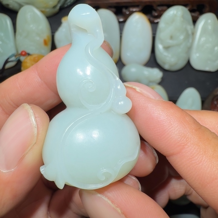 颈饰未镶嵌和田玉风**月