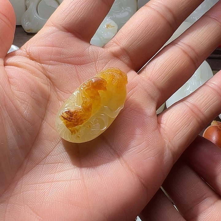 ****儿和田玉未镶嵌颈饰