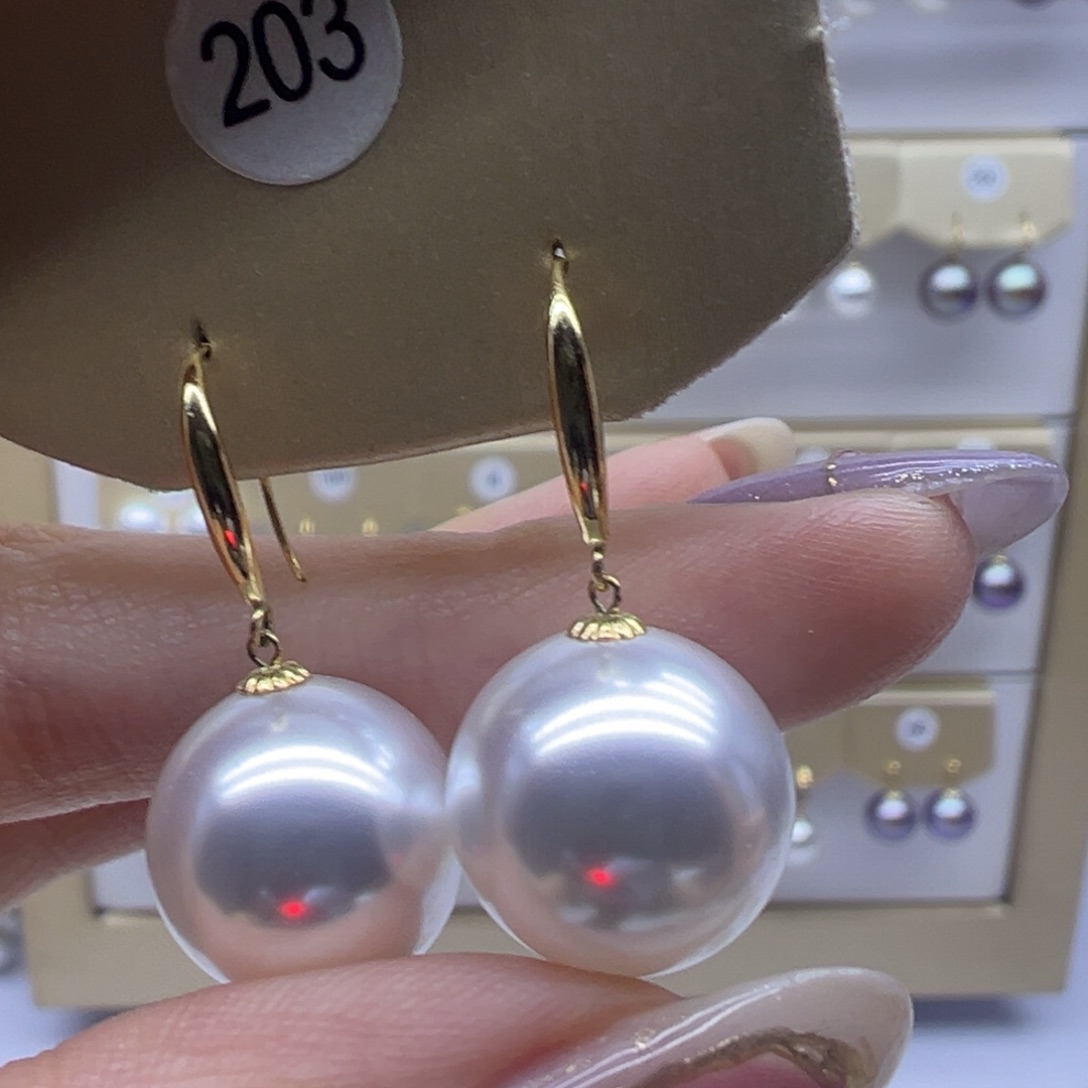 18K金镶嵌淡水珍珠耳饰