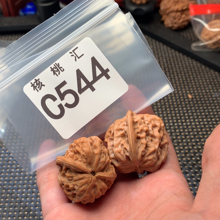 吊坠文玩核桃沉水狮子头