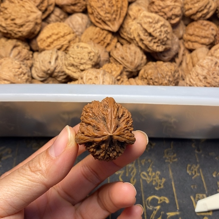 ****人文玩核桃吊坠文玩核桃异形单只