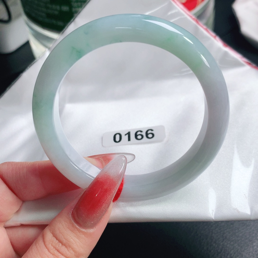 翡翠手镯未镶嵌正圈54.55