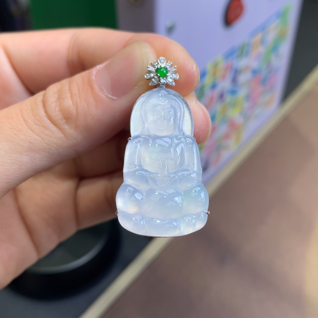 翡翠18K金镶嵌颈饰翡翠