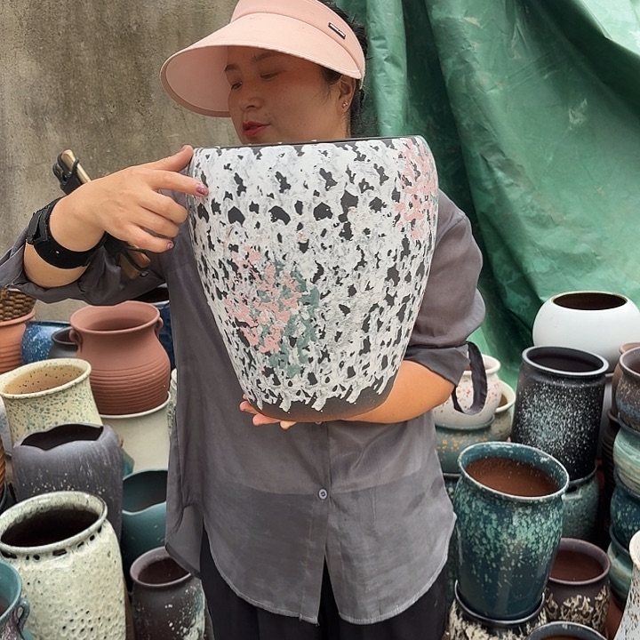 口25高31一个盆子。 