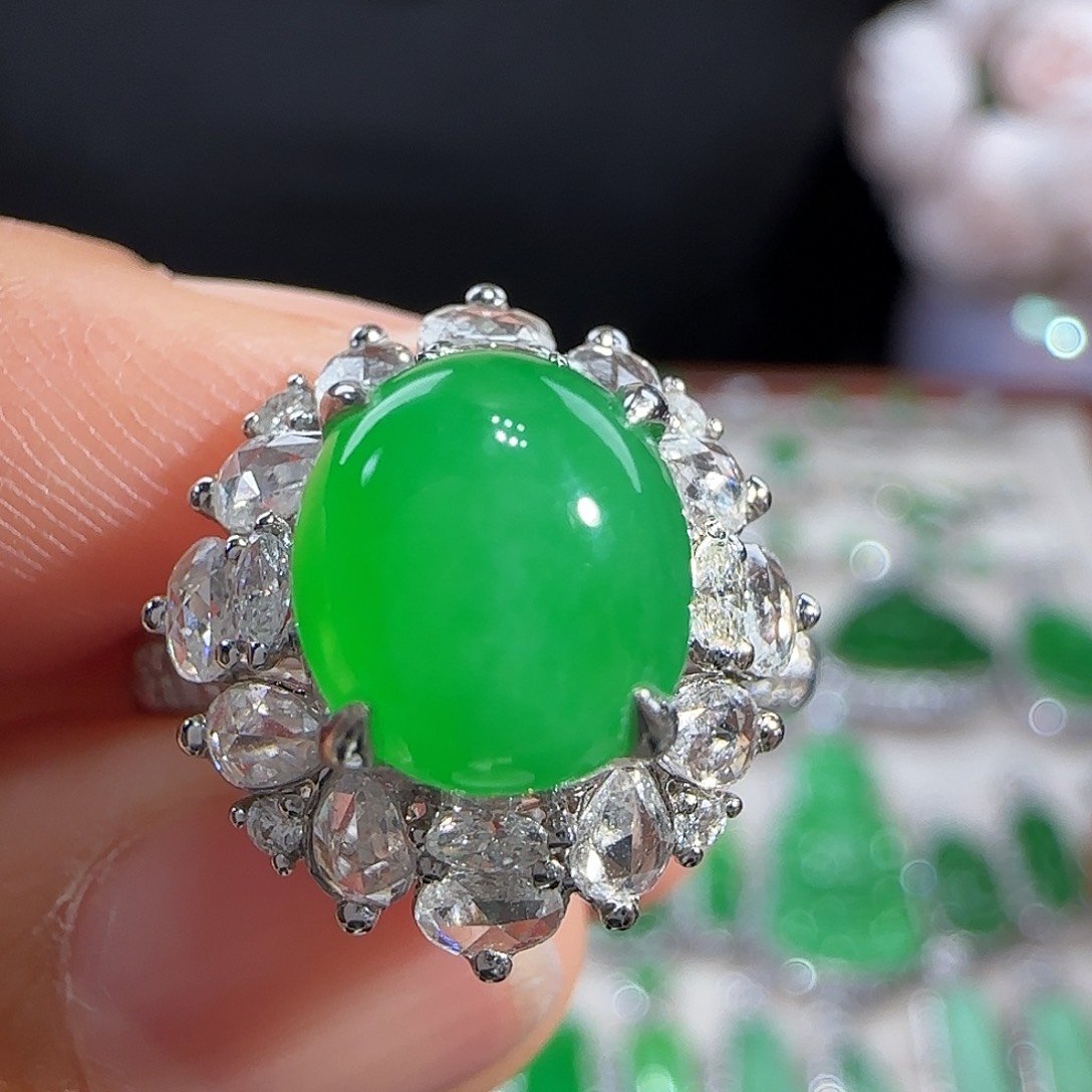 翡翠吊坠(不含链)18K金镶嵌