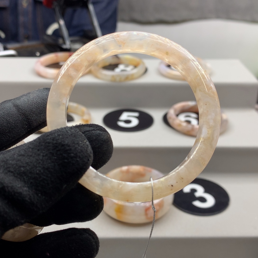 玛瑙/玉髓手镯合金?****亮