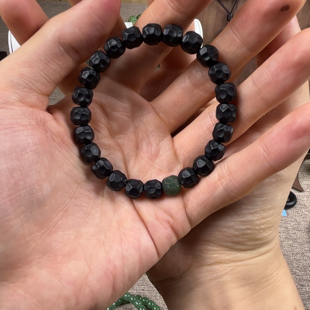 修***性手链未镶嵌和田玉