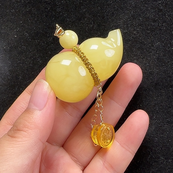 未镶嵌蜜蜡珠宝奇石