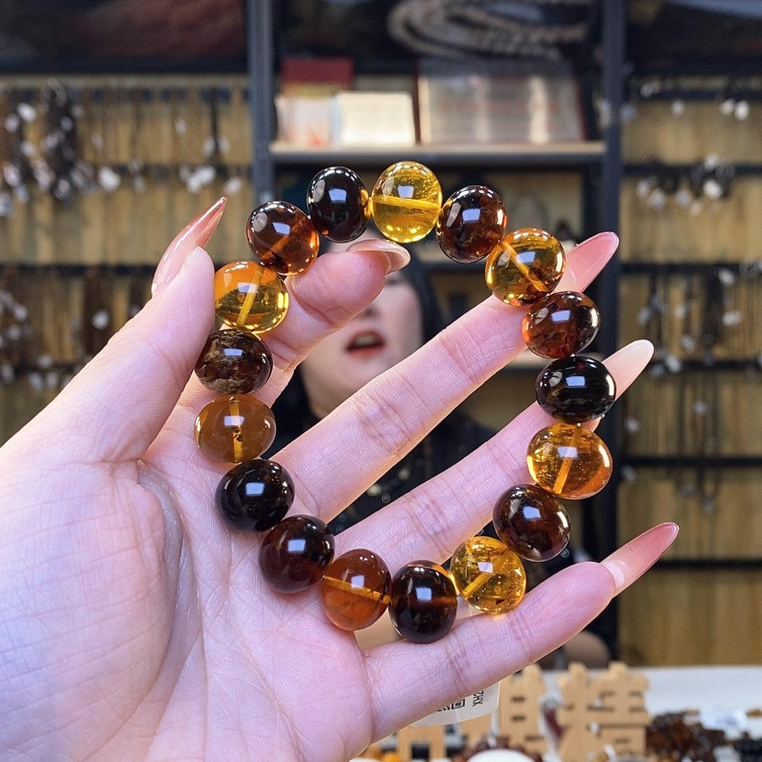 琥珀裸石未镶嵌15m多宝