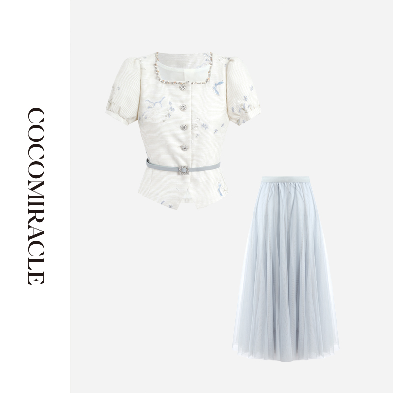 【黄蓉推荐】新款刺绣方领收腰上衣+网纱半身裙Q53TZ0117