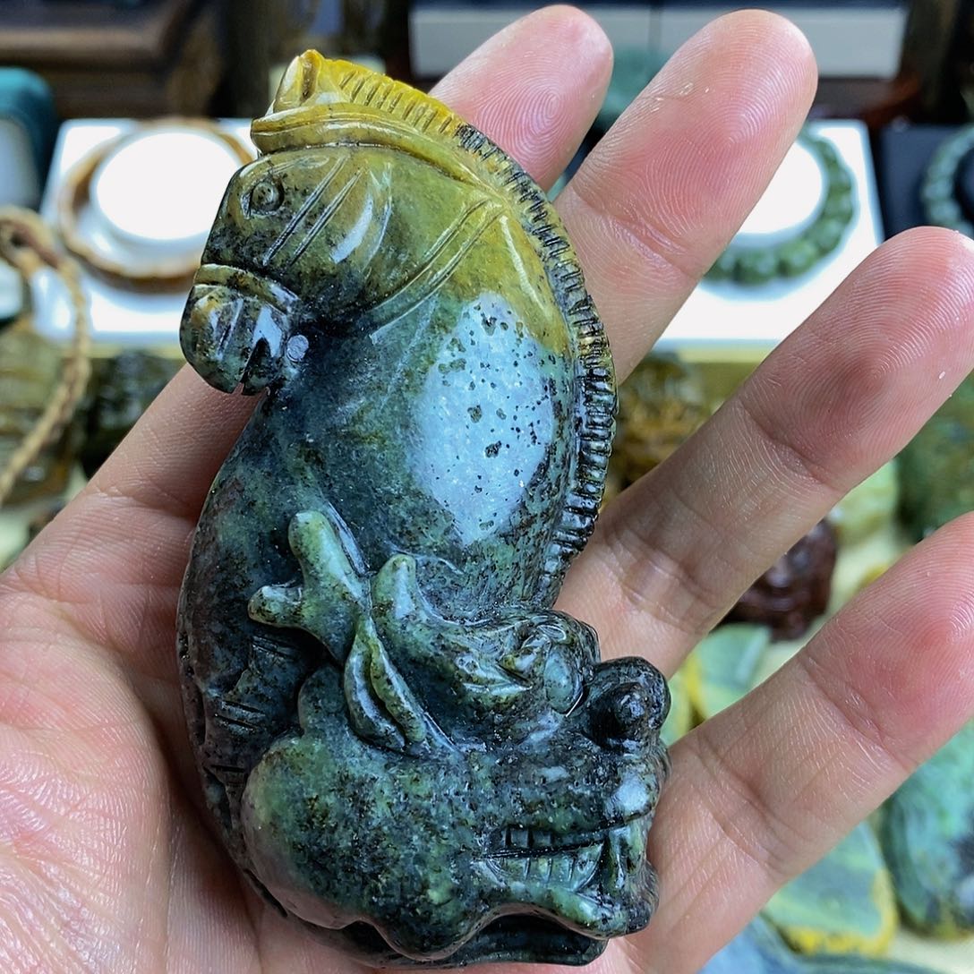 岫岩河磨玉（透闪石质玉）手把未镶嵌