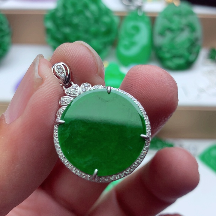 翡翠未镶嵌吊坠(不含链)