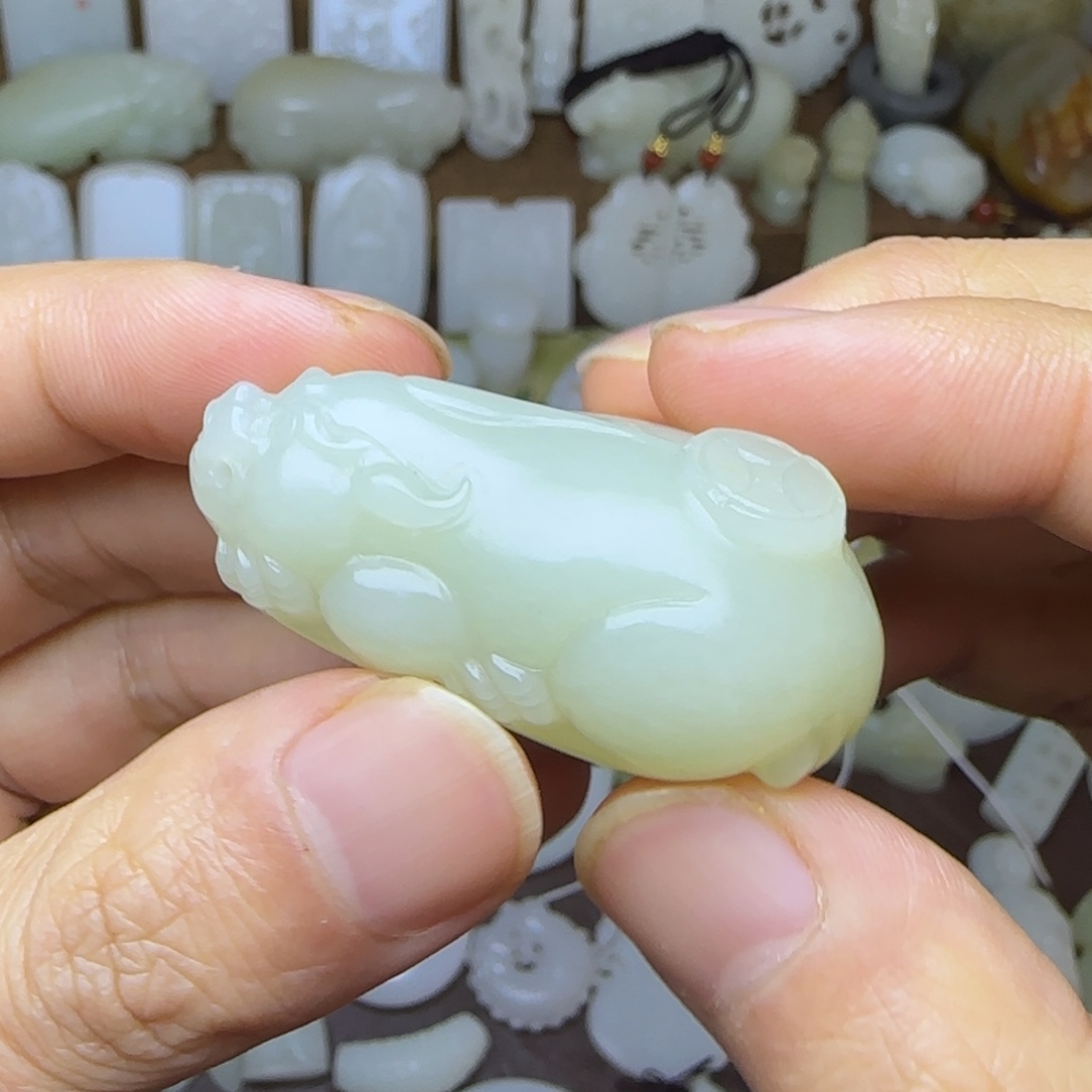 和田玉未镶嵌挂件貔貅