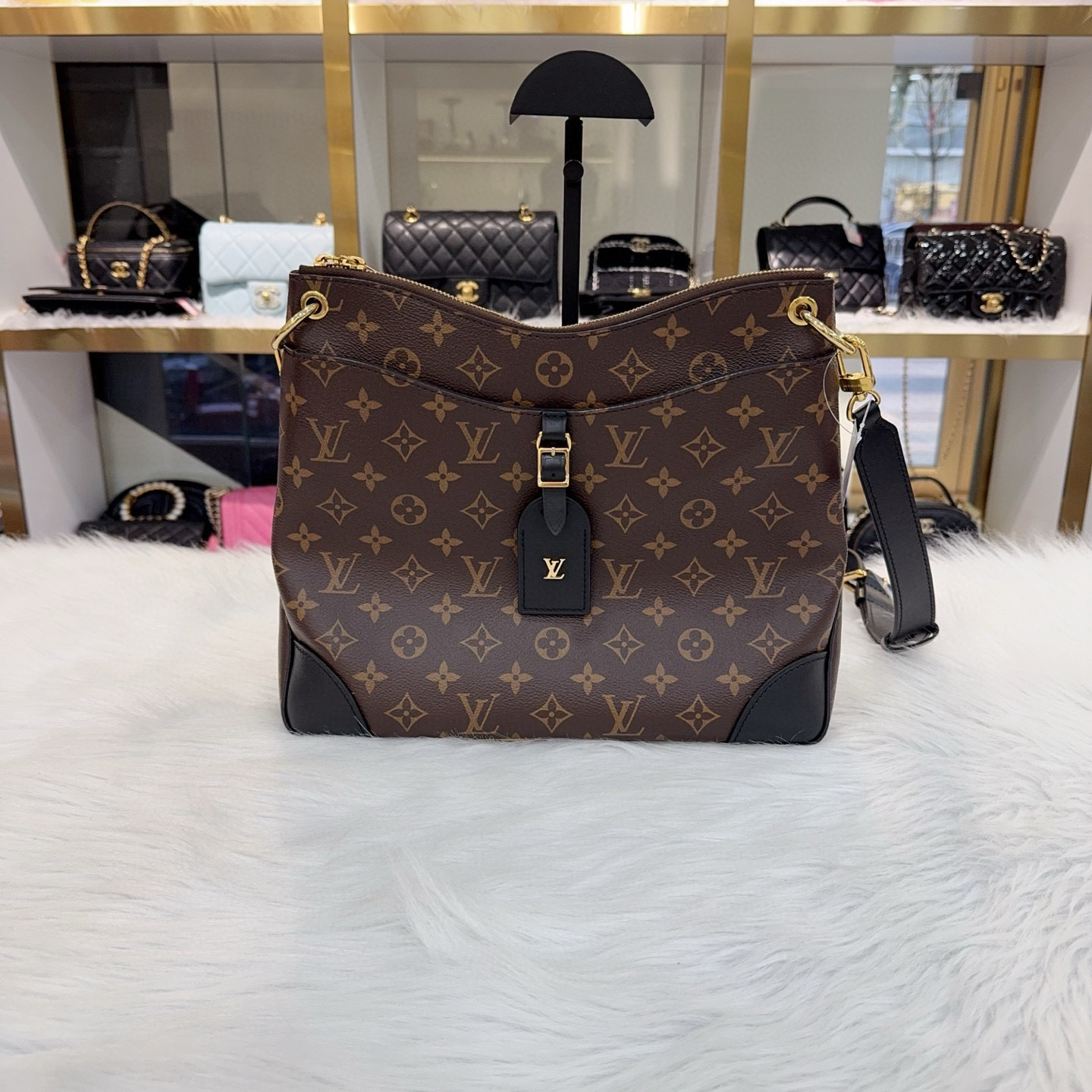 99新 LouisVuitton/路易威登 LV Odeon牛角包 经典老花配色。