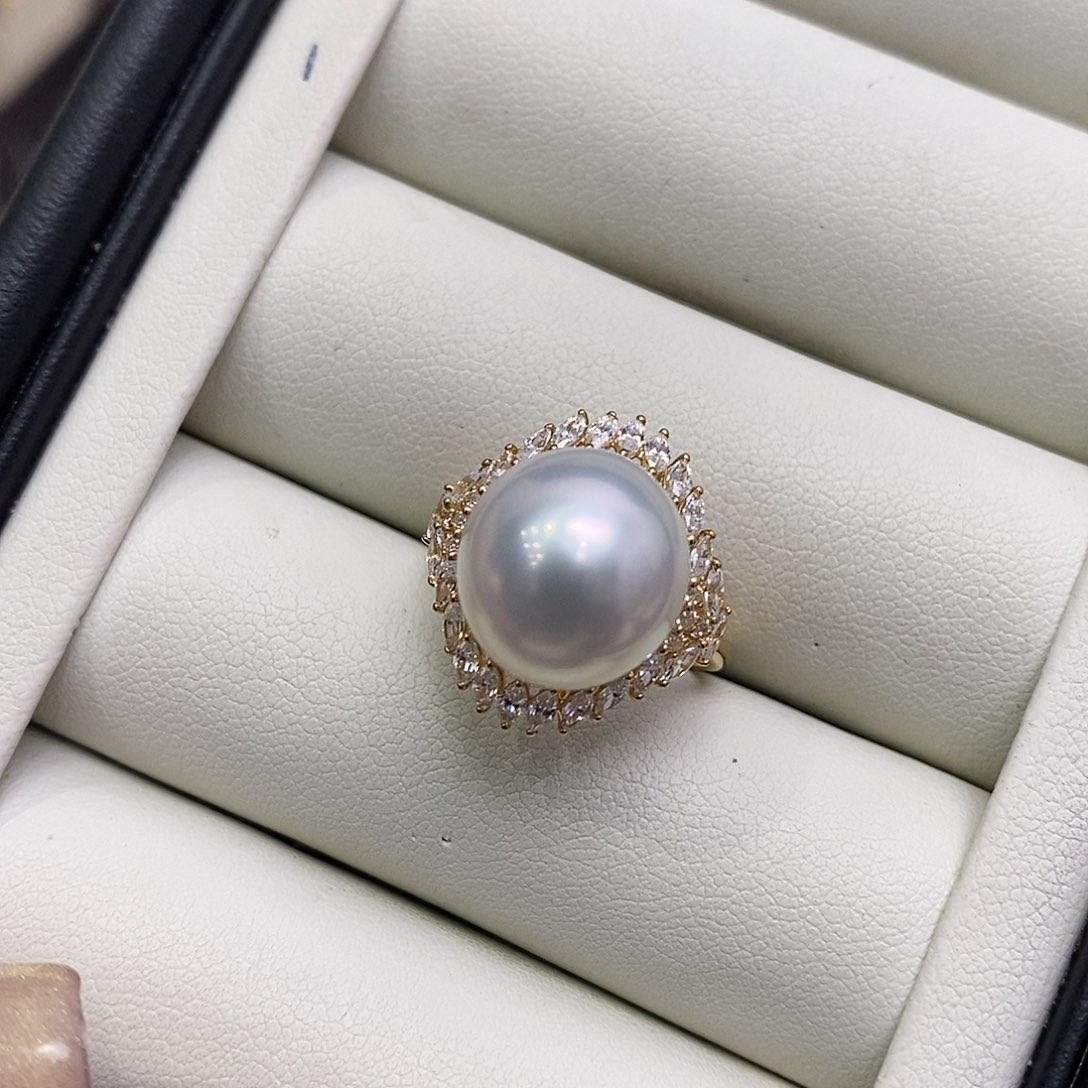 海水珍珠戒指18K金镶嵌11.9mm