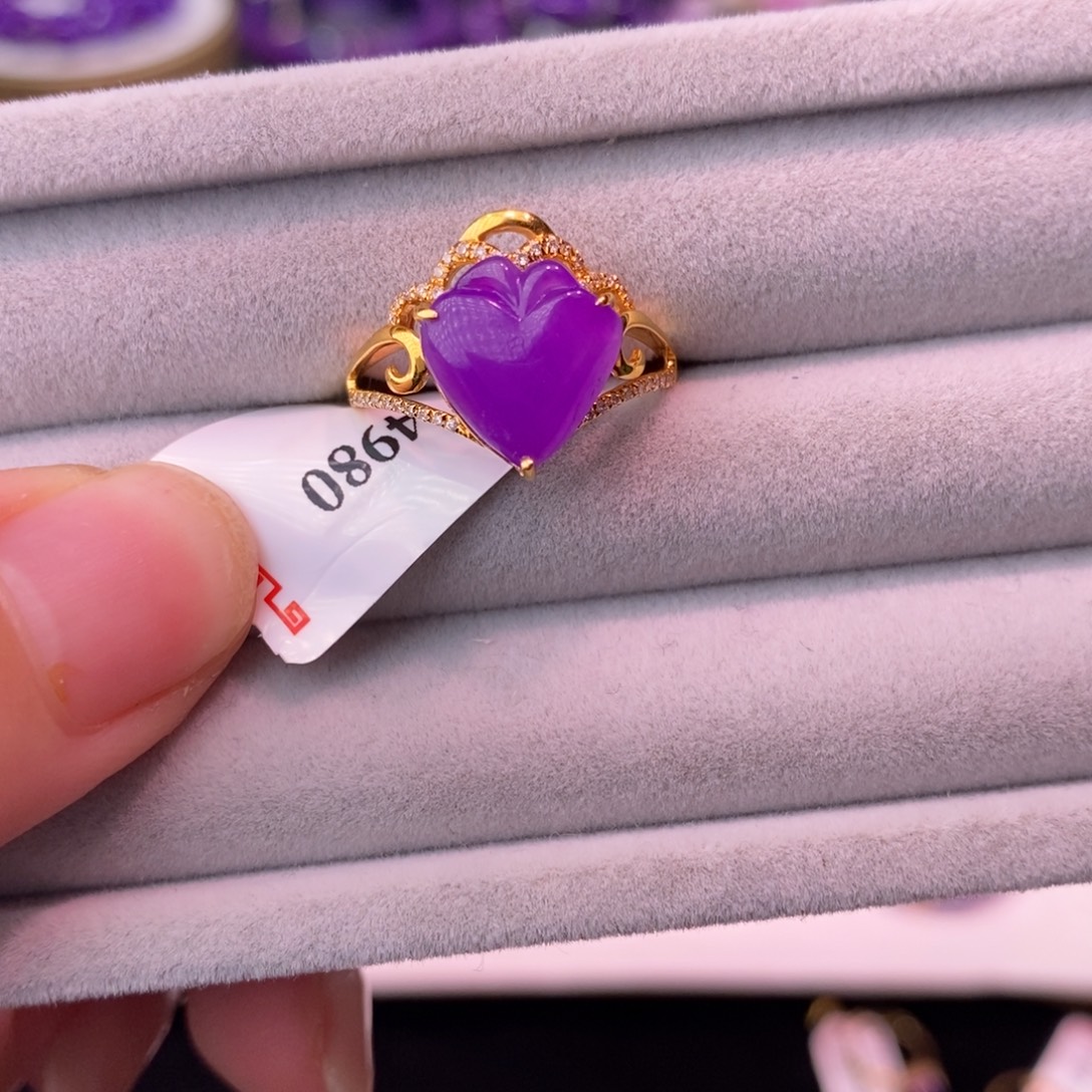 苏纪石（舒俱来）18K金镶嵌戒指