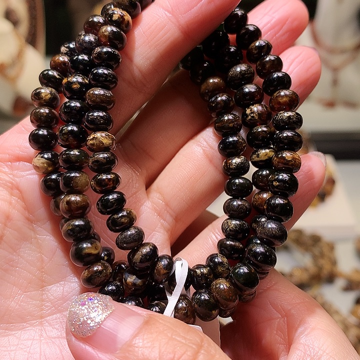 琥珀裸石未镶嵌自**风琥珀