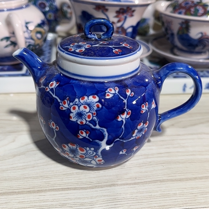 瓷片景德镇陶瓷茶壶。