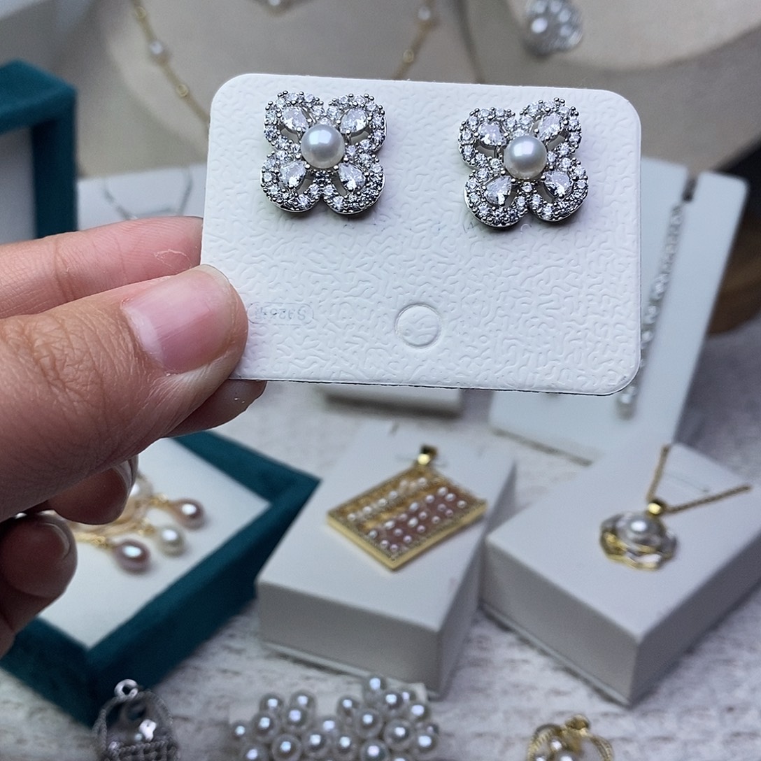 银S925镶嵌耳饰淡水珍珠
