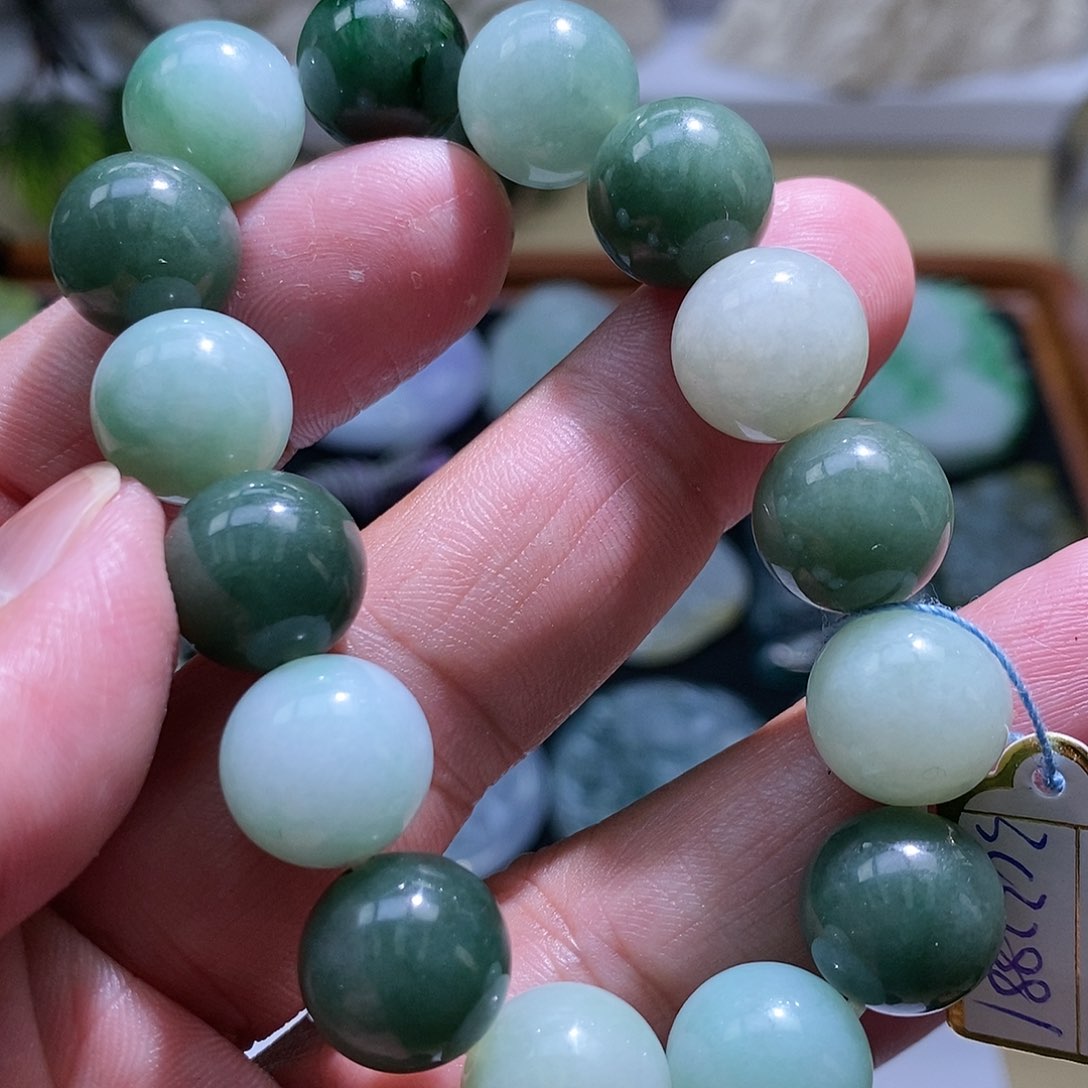 【闪购商品】翡翠颈饰未镶嵌11111111111