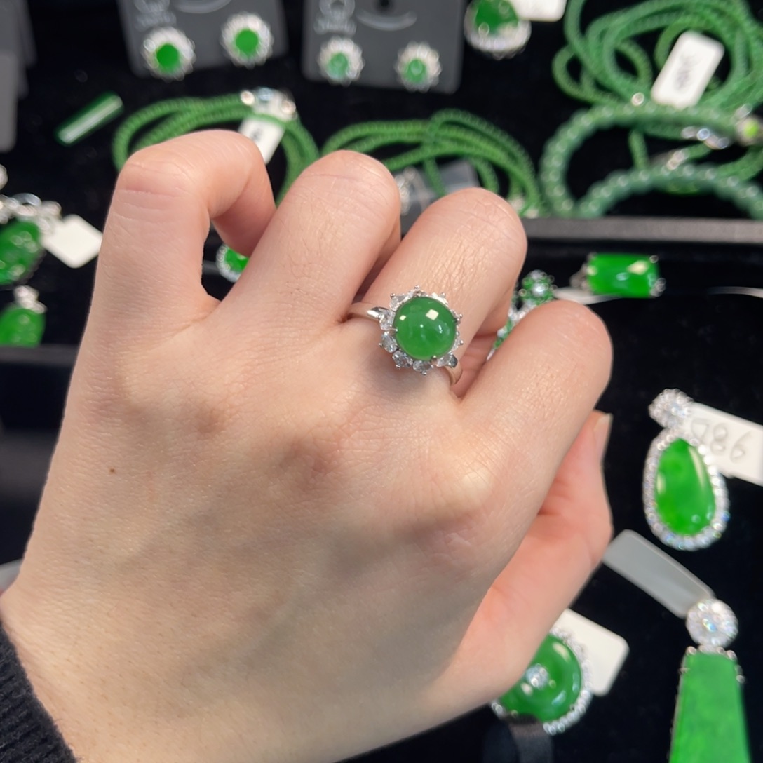翡翠银S925镶嵌戒指蛋面戒指