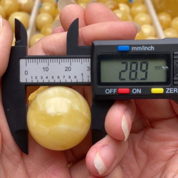 裸石琥珀未镶嵌笑*書蜜蜡圆珠鸽