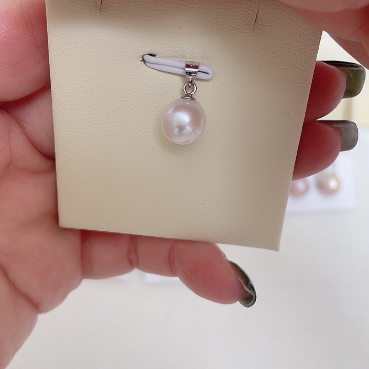 吊坠(不含链)淡水珍珠银S925镶嵌8.8mm正圆强光无暇瓜子扣吊坠