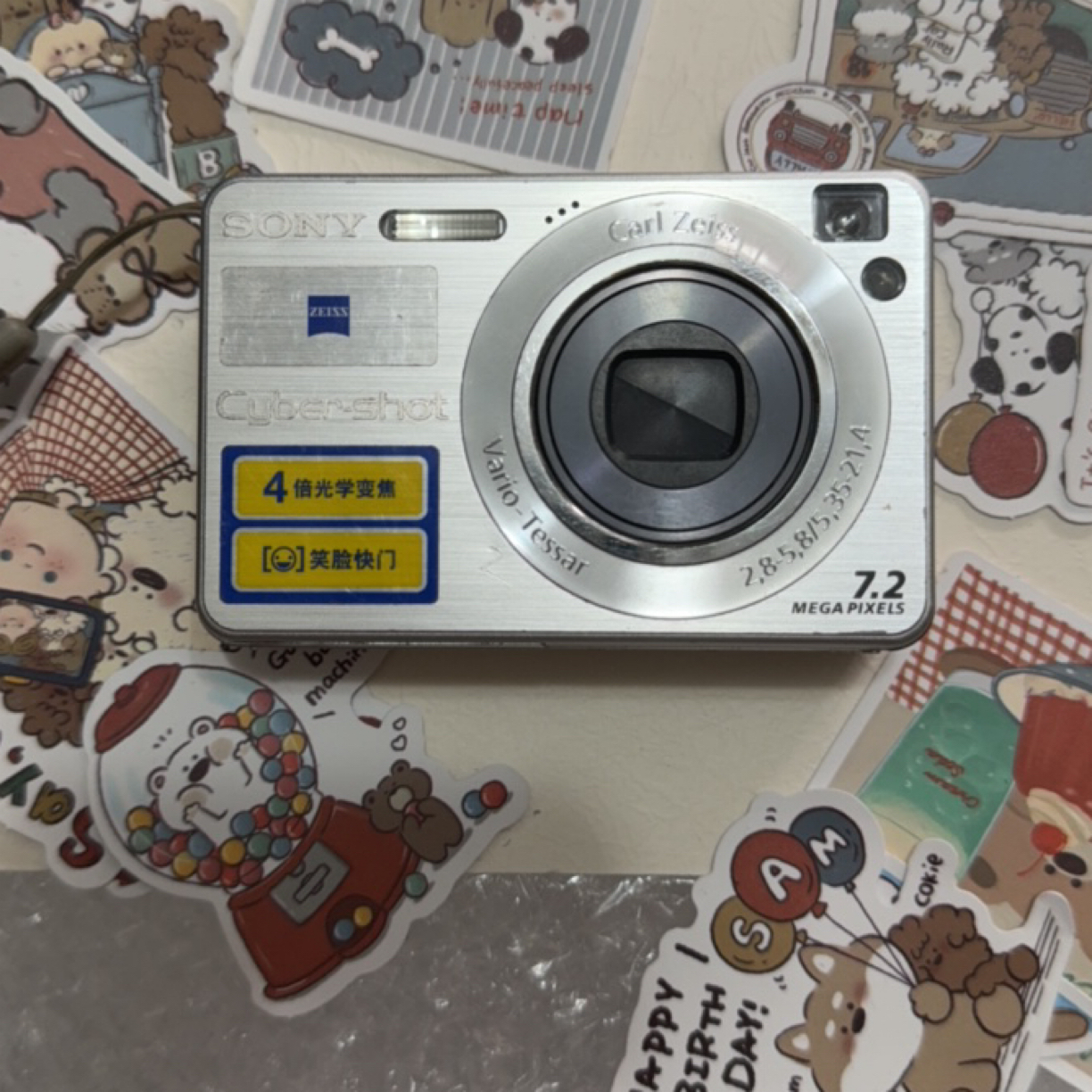 9新 Sony/索尼 W110。720万像素，功能全好