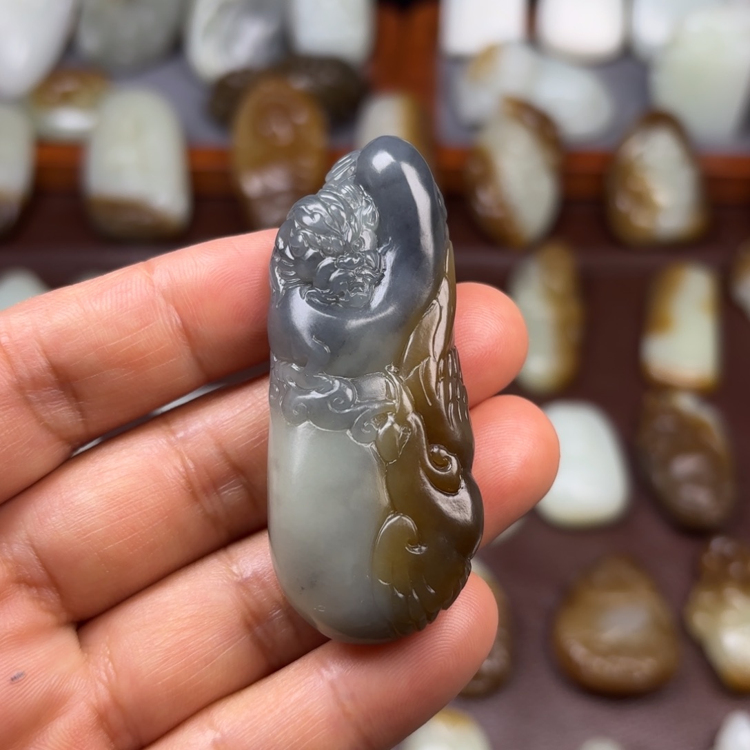 和田玉（糖玉）颈饰未镶嵌