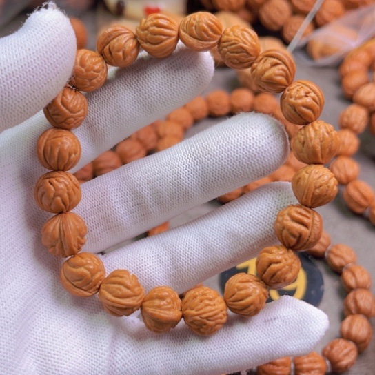 文玩核桃吊坠龙纹桃核