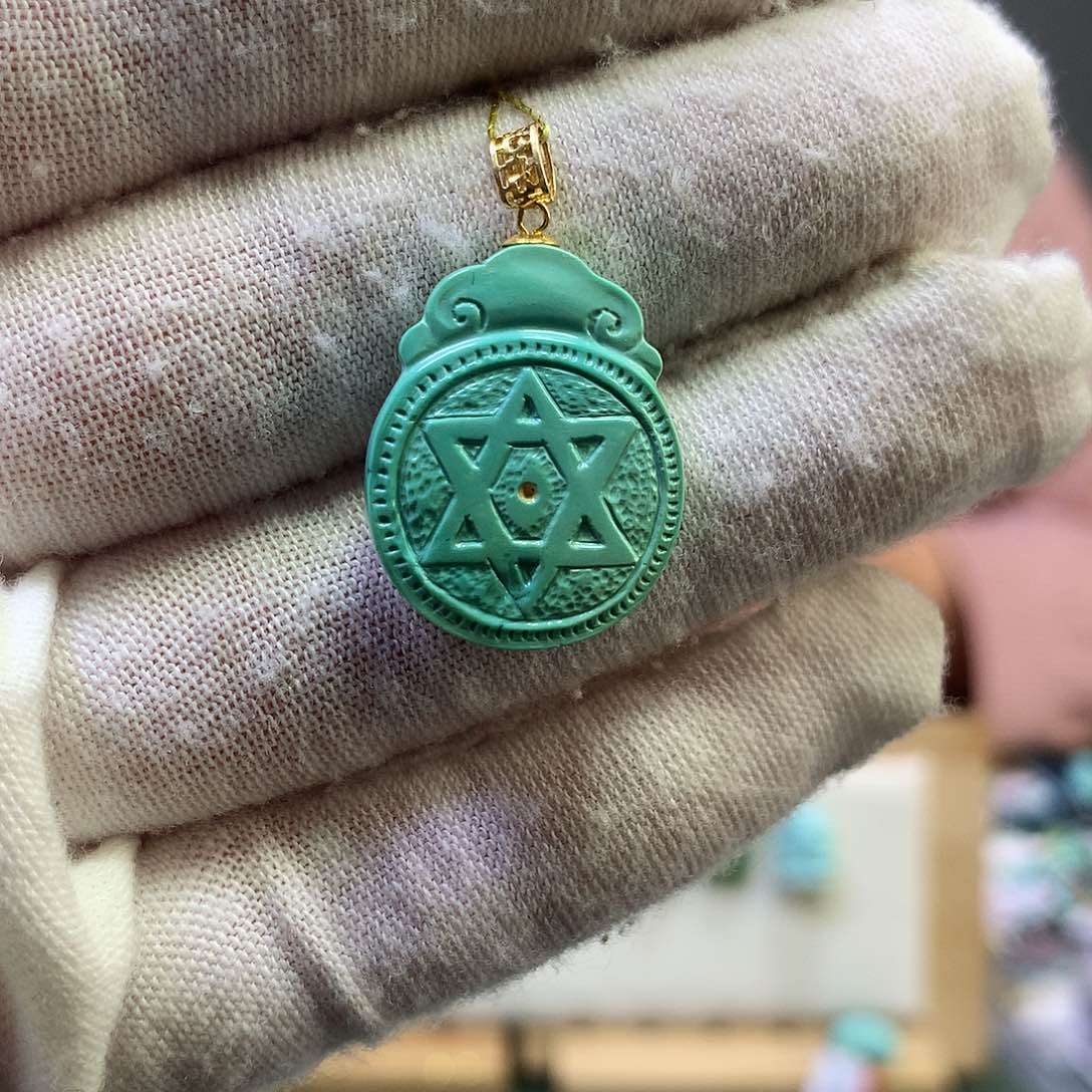 绿松石挂件18K金镶嵌