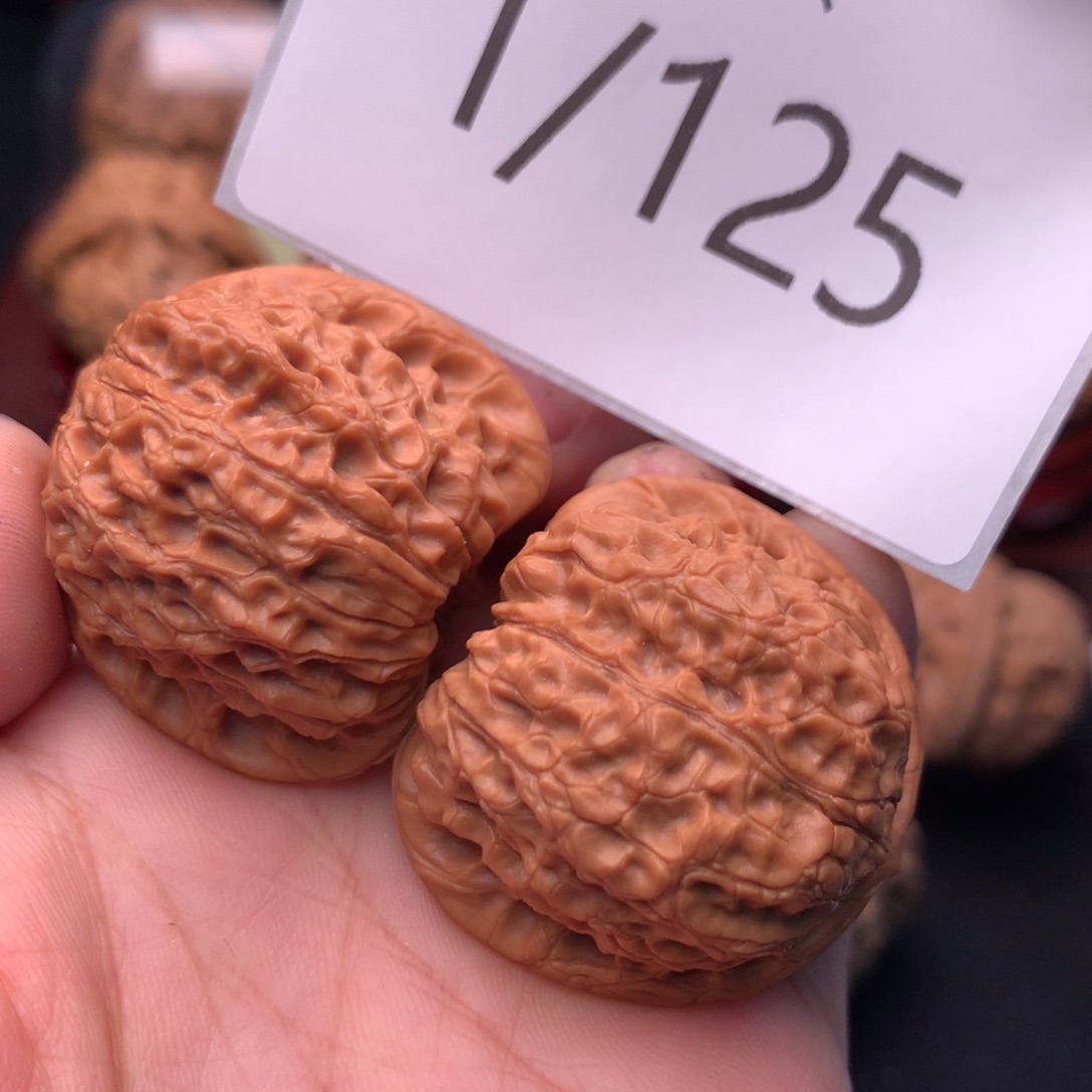 文玩核桃把件36血麒麟