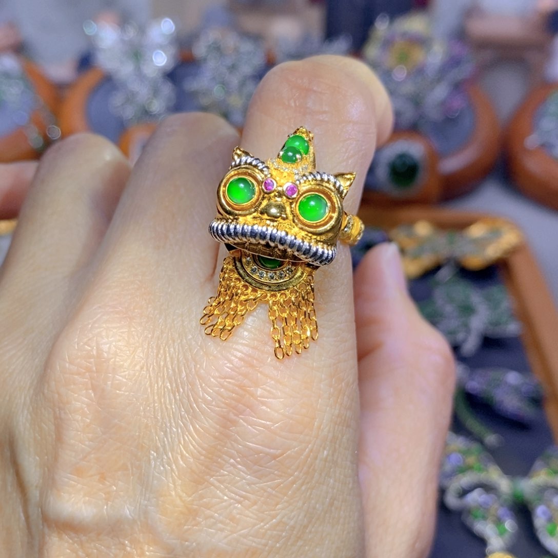 翡翠颈饰银S925镶嵌天然翡翠