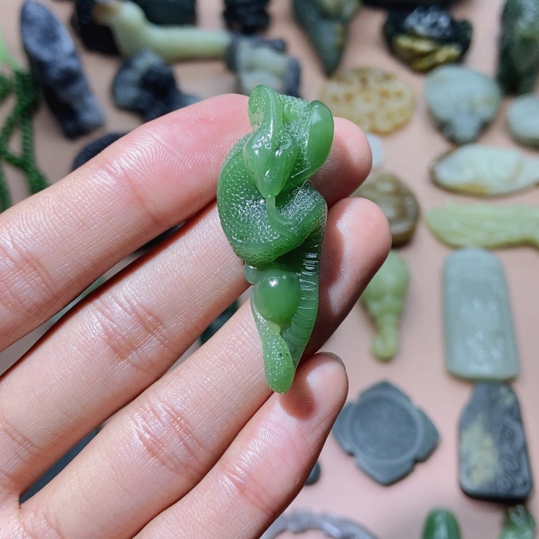 和田玉颈饰未镶嵌