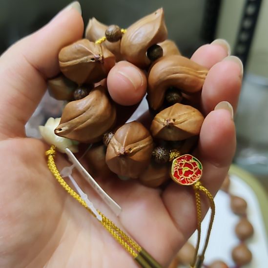 吊坠橄榄核元宝手捻