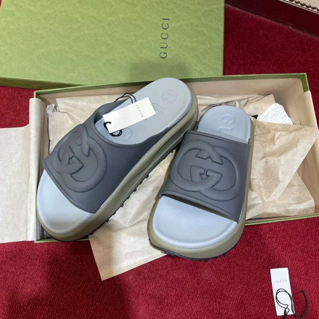 全新未使用 GUCCI/古驰 全新闲置带盒Gucci古驰/灰色双G 休闲拖鞋