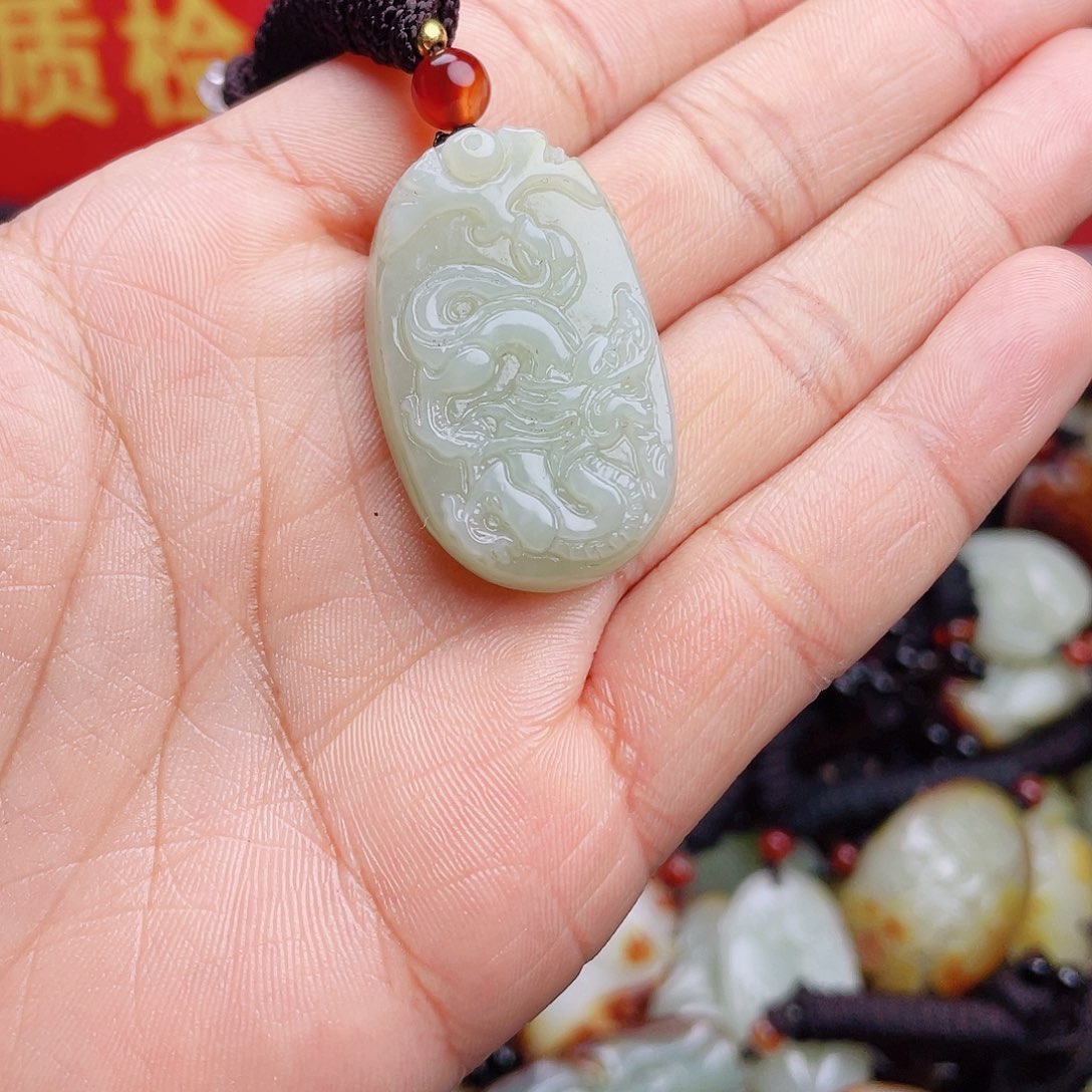 和田玉颈饰未镶嵌