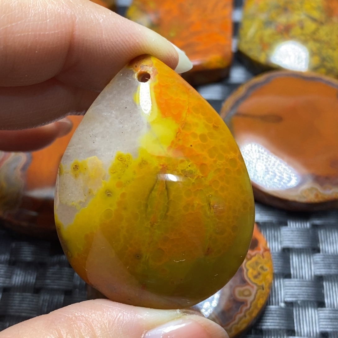 玛瑙/玉髓挂坠未镶嵌