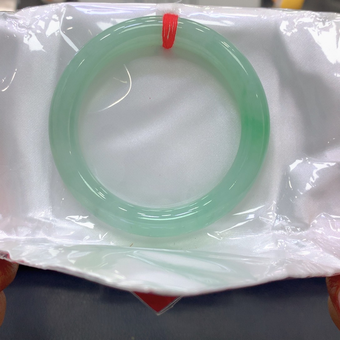 翡翠未镶嵌手镯翡翠16